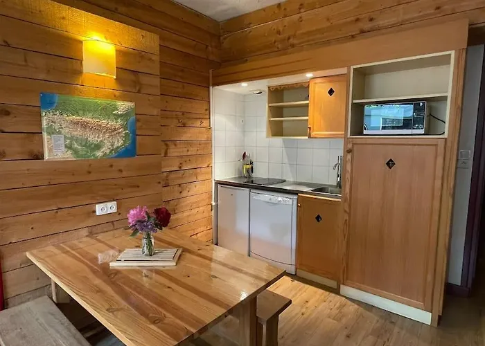 T2 Classe 3 Etoiles Coeur De Village Et Piscine Ext Апартаменты